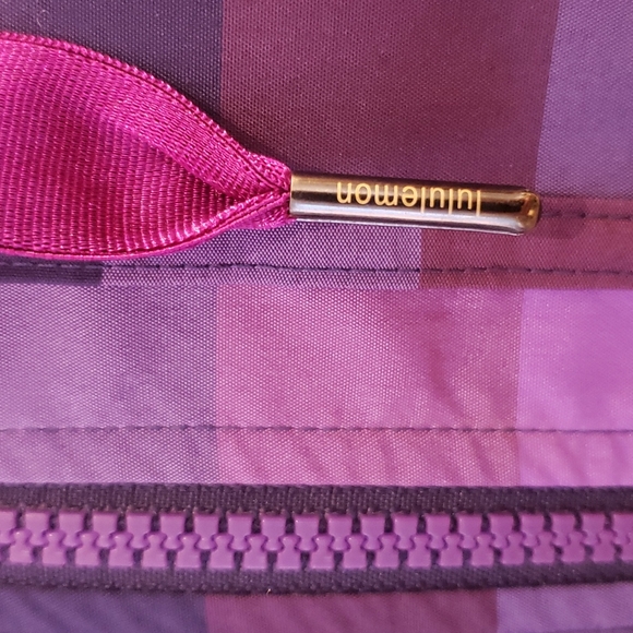 Lululemon Track Purple Navy Plaid Jacket, Size 6 - Picture 5 of 16